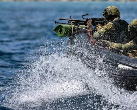 Turkish Marines armed with FN Minimi