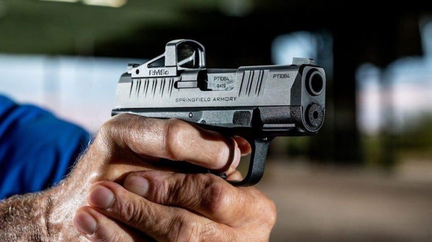 Springfield Hellcat with optical sight