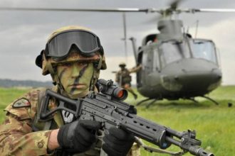 Italian soldier armed with Beretta SC70/90 carbine