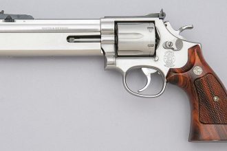 Smith & Wesson Model 686 Distinguished Combat Magnum