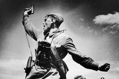 Soviet Army Officer with Tokarev TT-33 pistol