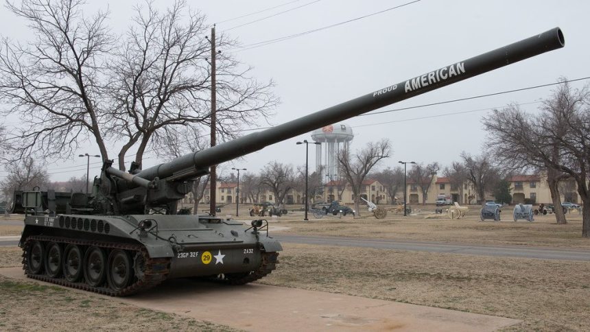 M107 self-propelled gun