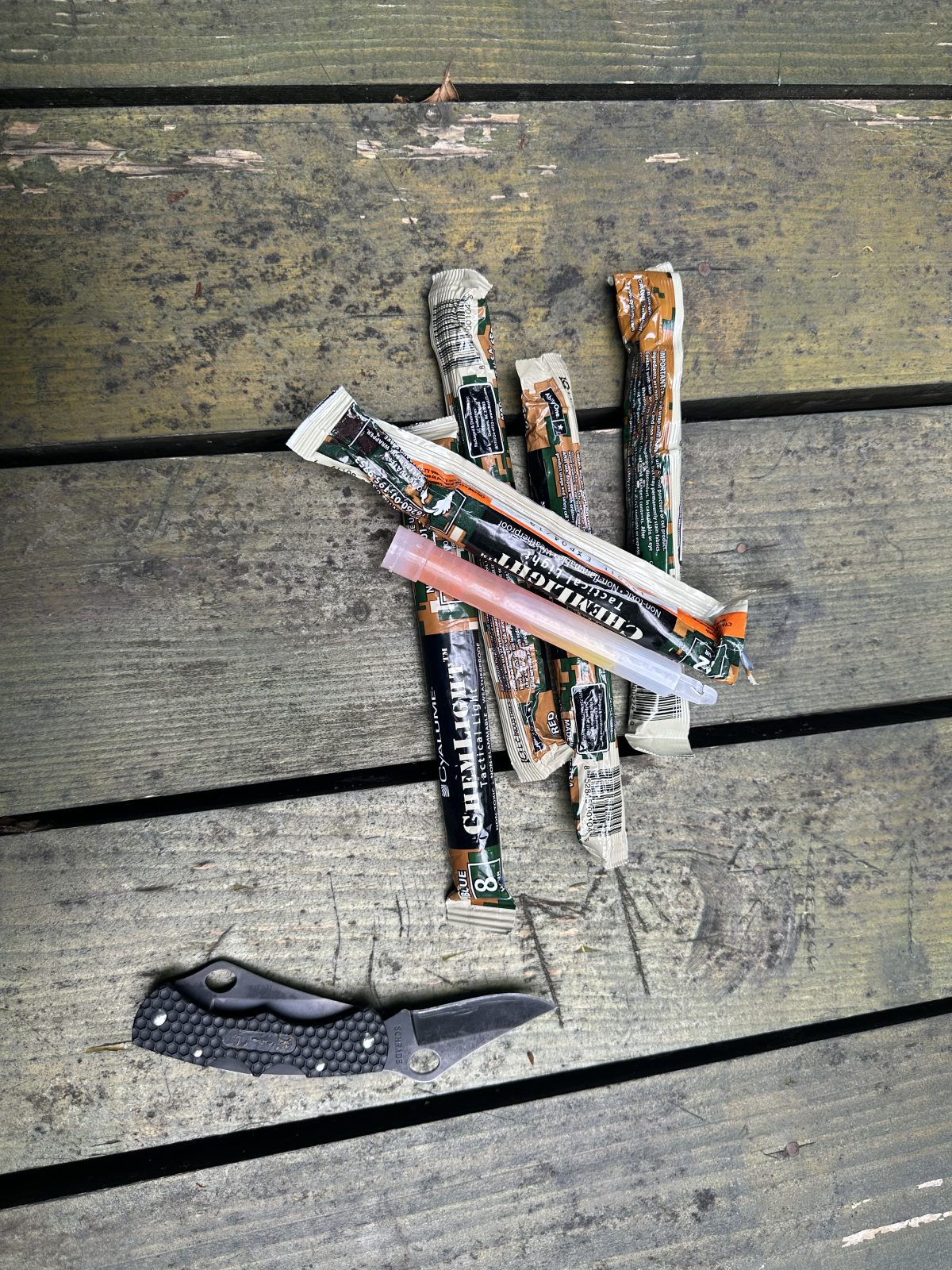 Tactical light sticks for professionals