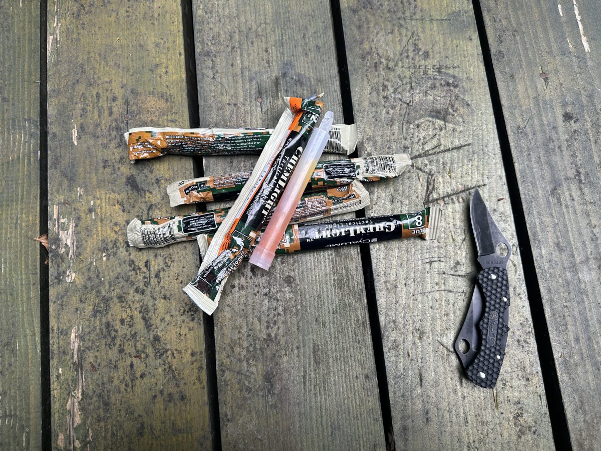 Tactical light sticks for professionals