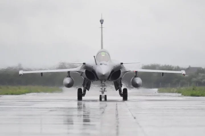 Rafale F3-R fighter jet taxiing on runway at Croatian airbase