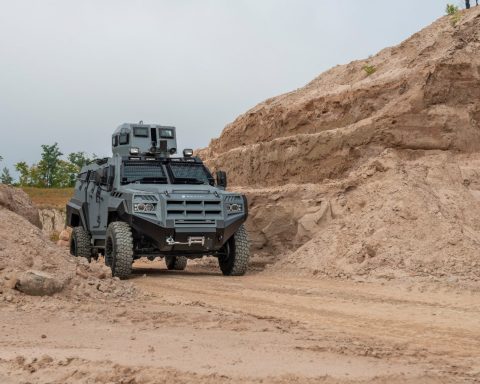 Roshel Senator APC is Canadian vehi